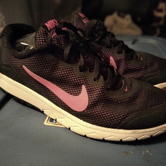Women Nike sneaker - Picture 5 of 5